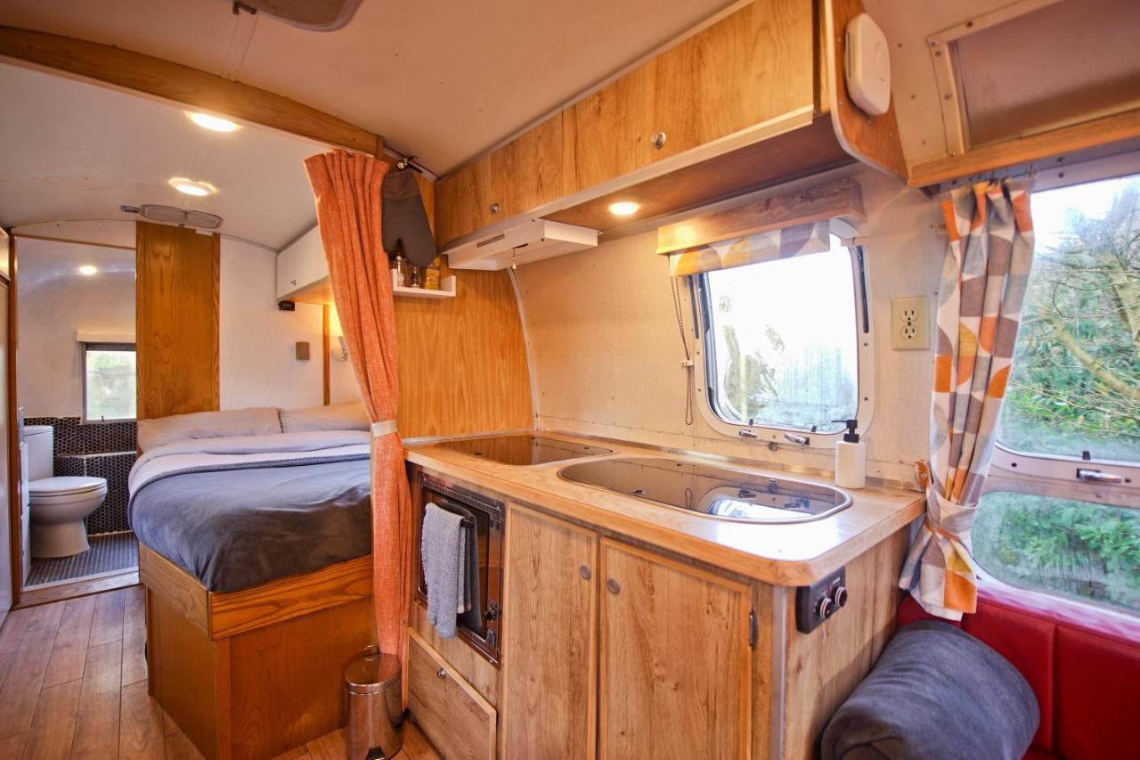 The Airstream Villa Penryn Bagian luar foto