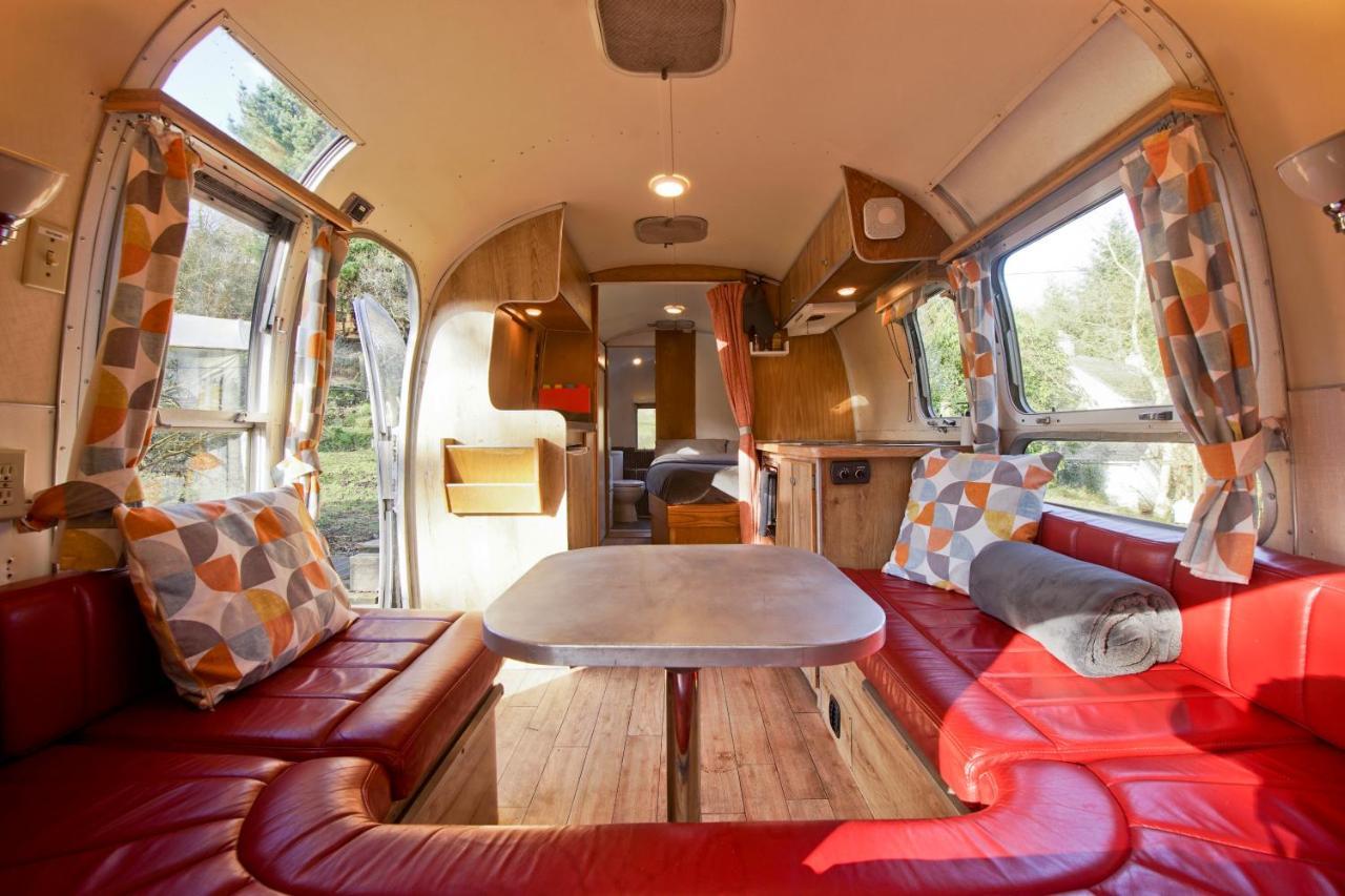 The Airstream Villa Penryn Bagian luar foto