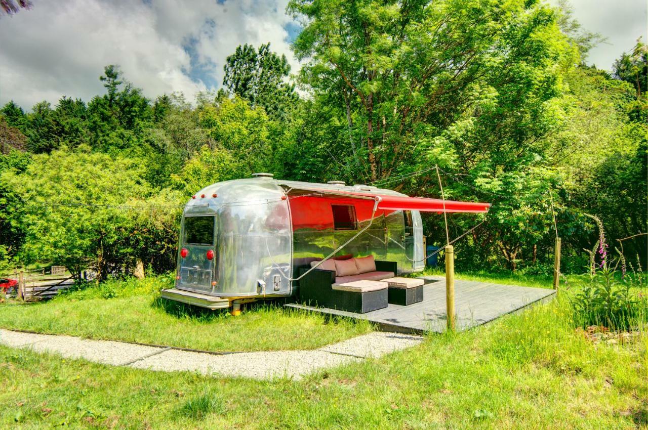 The Airstream Villa Penryn Bagian luar foto