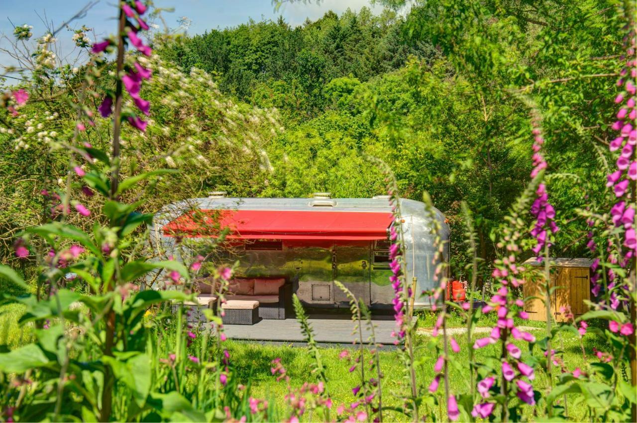 The Airstream Villa Penryn Bagian luar foto