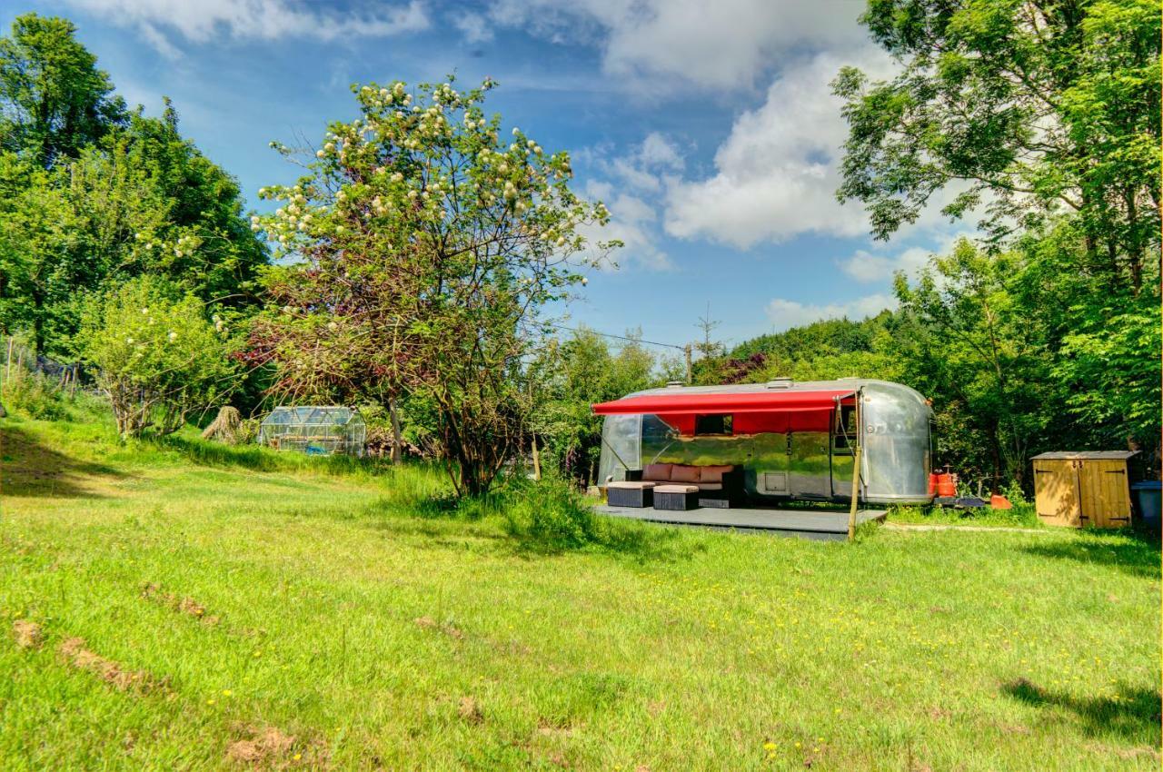 The Airstream Villa Penryn Bagian luar foto